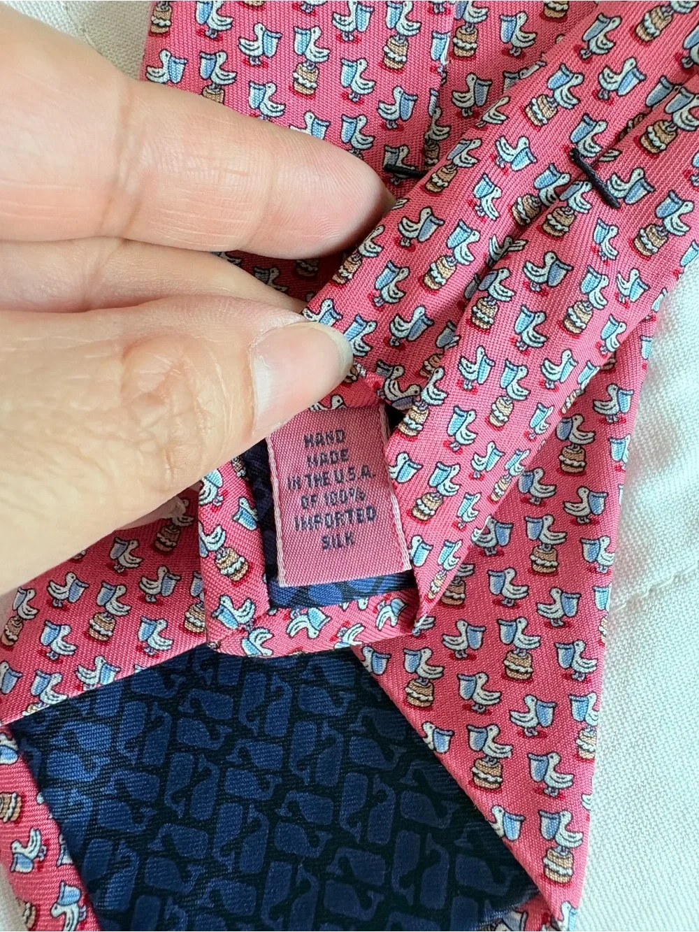 Vineyard Vines Martha Vineyards Pink Seagull Silk Tie
